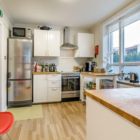 Glad'S Guesthouse Рейкьявик Экстерьер фото