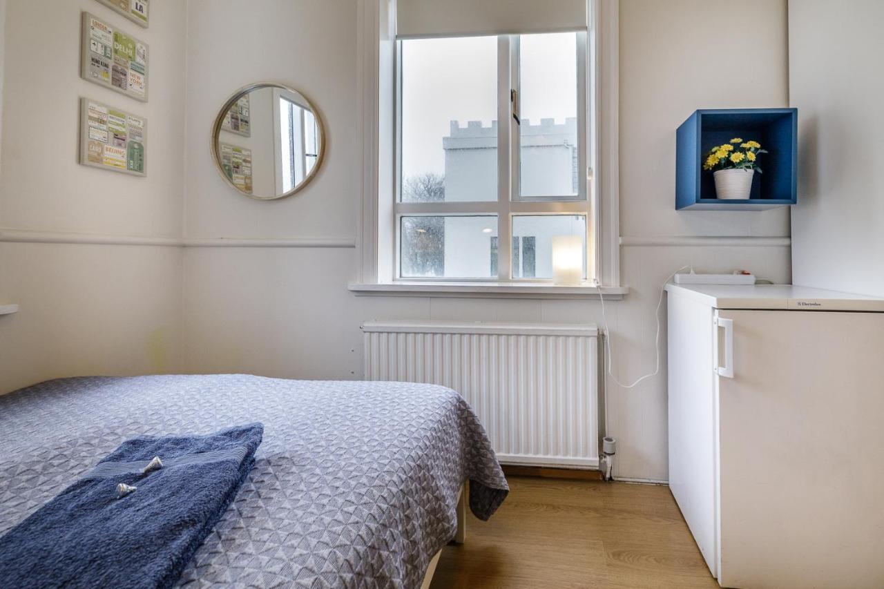 Glad'S Guesthouse Рейкьявик Экстерьер фото